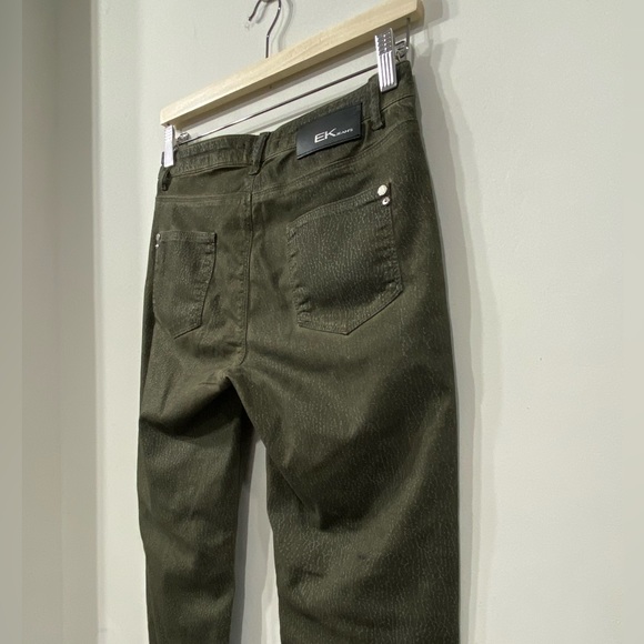 Eva Kayan Skinny Jeans in Army Green Reptile Print size 6 - Picture 7 of 13